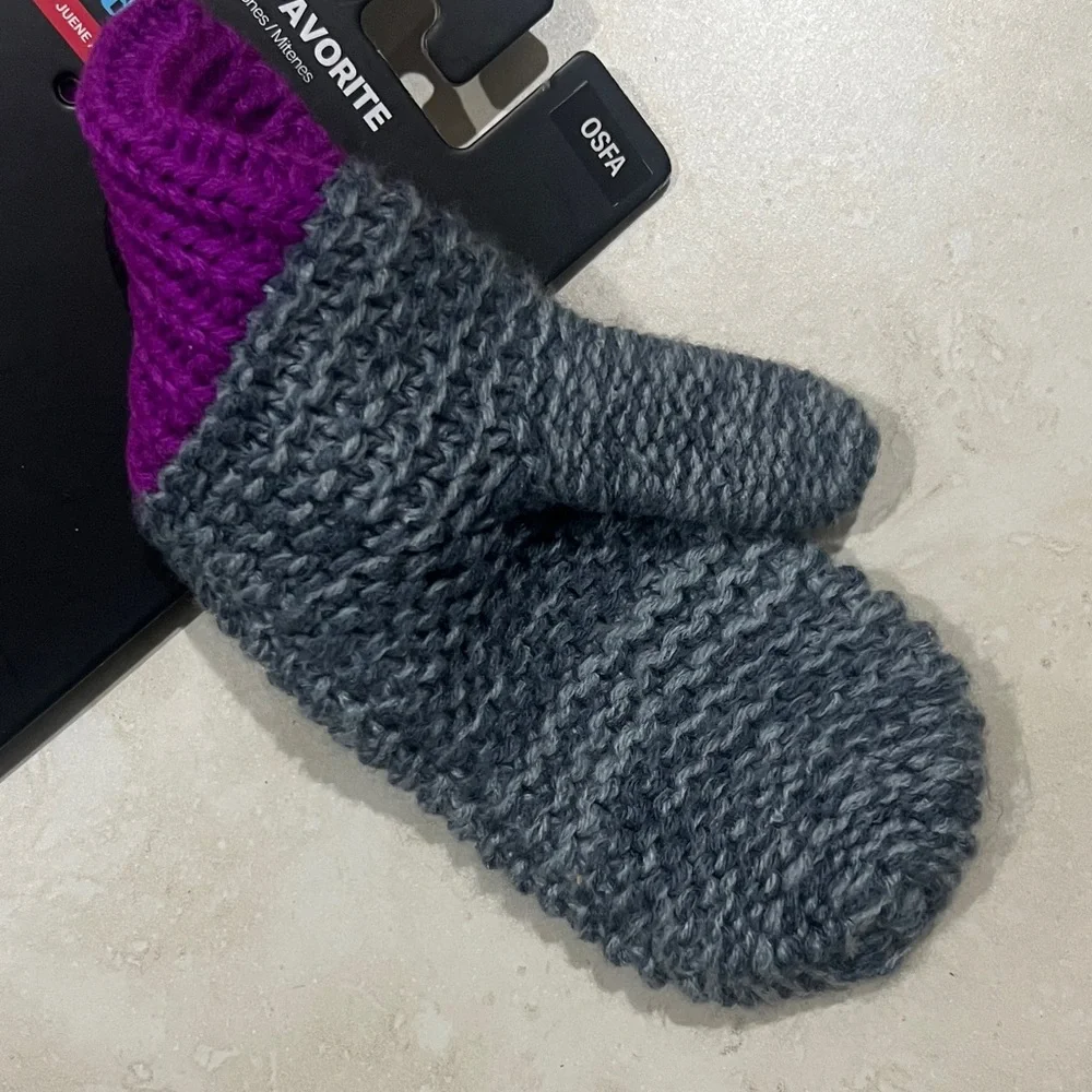 Under Armour Gray and Purple Knit Mittens